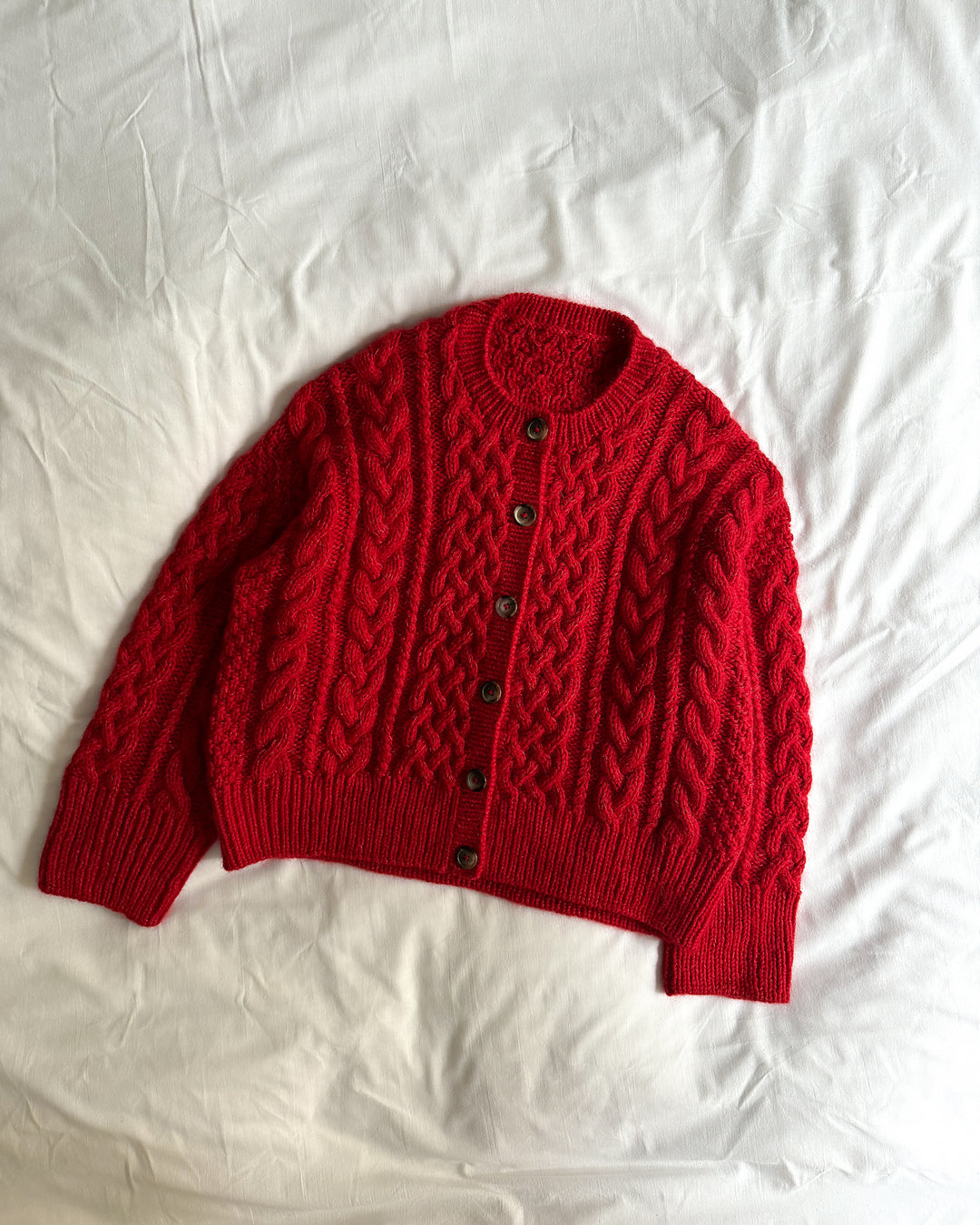 Sibilla cardigan knitting kit