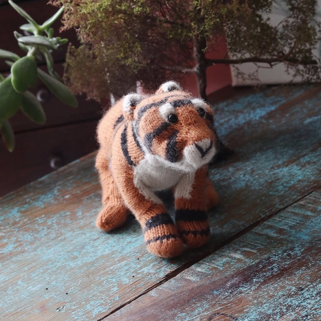 Tigger Cashmere Knitting Kit