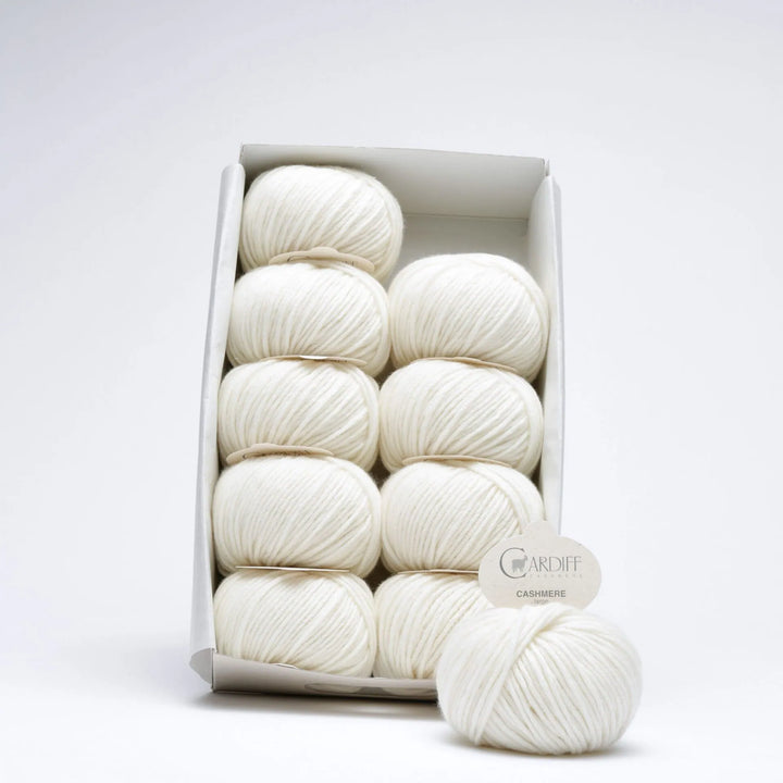 Large cashmere Gift box of 10